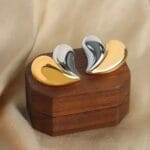 Καρφωτά σκουλαρίκια καρδία από ανοιξείδωτο ατσάλι σε διχρωμία- Two In One - Image 2