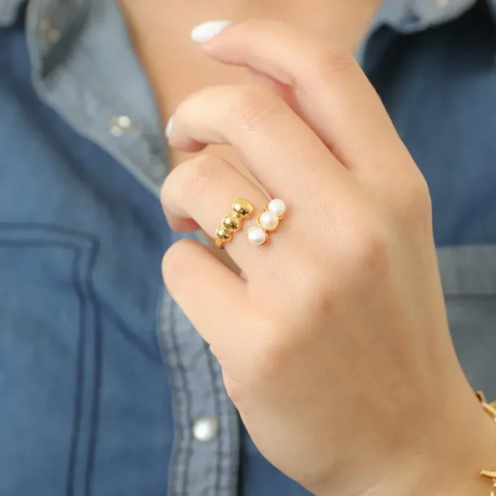 Επίχρυσο ατσάλινο δαχτυλίδι με πέρλες- Pearl Ring