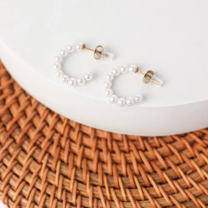 Επίχρυσα ατσάλινα σκουλαρίκια με πέρλες- Pearl Hoop Earrings