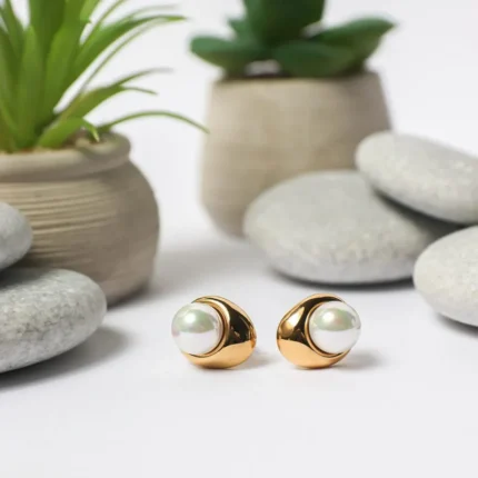 Επίχρυσα σκουλαρίκια από ανοξείδωτο αστάλι με πέρλες- Pearl Fusion