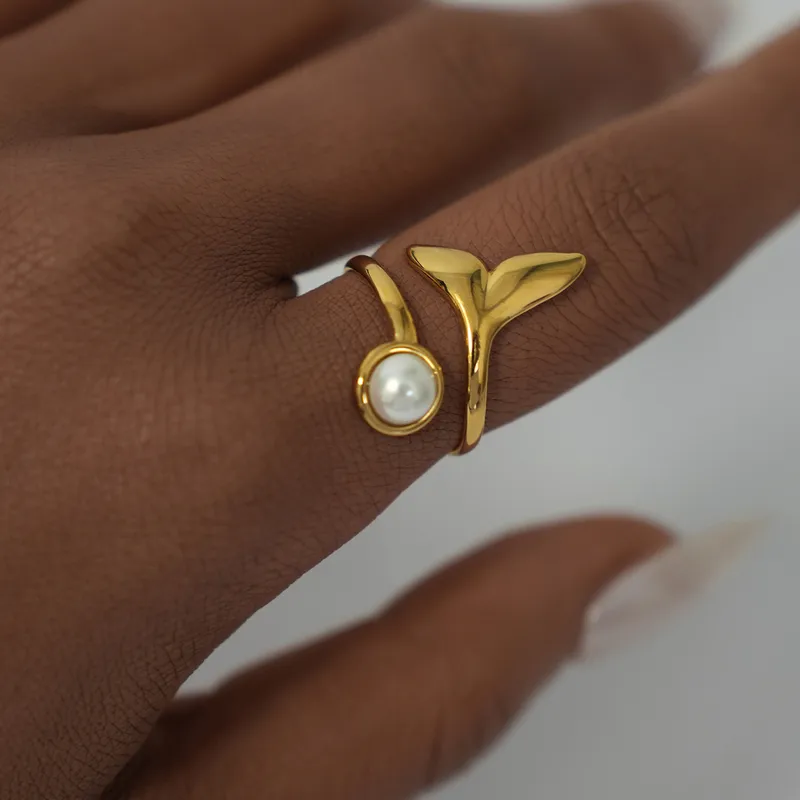 Επίχρυσο δαχτυλίδι με Ουρά Δελφινιού & Πέρλα -Mermaid Pearl Tale Ring