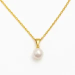 Επίχρυσο ατσάλινο κολιέ με πέρλα- Classic Pearl Drop